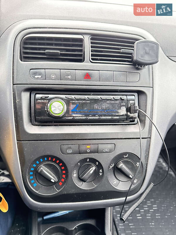 Хэтчбек Fiat Punto 2011 в Украинке