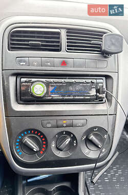 Хетчбек Fiat Punto 2011 в 