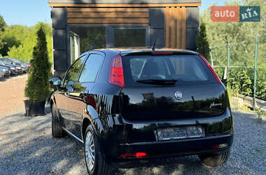 Хэтчбек Fiat Punto 2009 в 