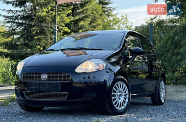 Хэтчбек Fiat Punto 2009 в 