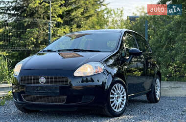 Хэтчбек Fiat Punto 2009 в 
