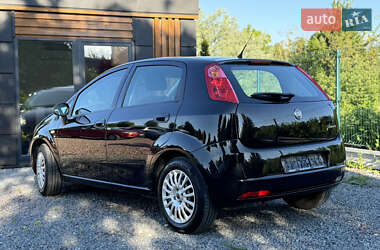 Хэтчбек Fiat Punto 2009 в 