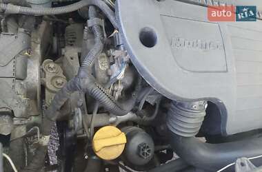 Хэтчбек Fiat Punto 2011 в 