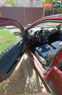 Хэтчбек Fiat Punto 2001 в 