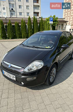Хэтчбек Fiat Punto 2010 в 