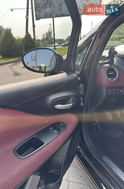 Хэтчбек Fiat Punto 2010 в 