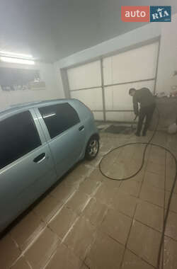 Хэтчбек Fiat Punto 2002 в 