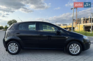 Хэтчбек Fiat Punto 2011 в 