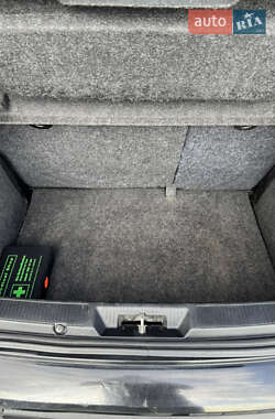 Хэтчбек Fiat Punto 2011 в 