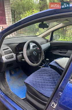 Хэтчбек Fiat Punto 2006 в 