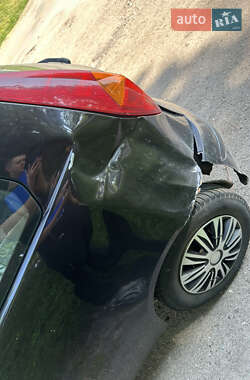 Хэтчбек Fiat Punto 2001 в 