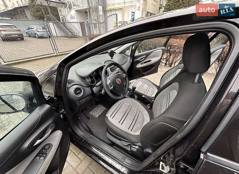 Хэтчбек Fiat Punto 2011 в Львове
