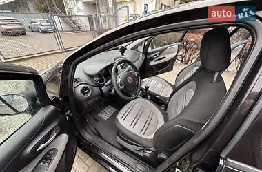 Хэтчбек Fiat Punto 2011 в 