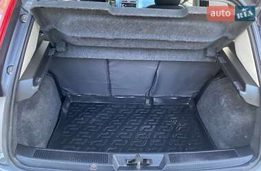 Хэтчбек Fiat Punto 2006 в 