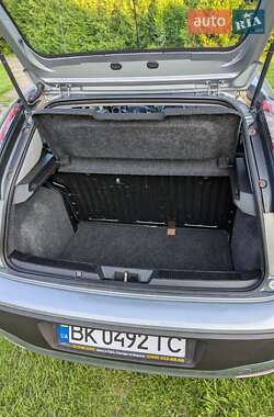 Хэтчбек Fiat Punto 2011 в 