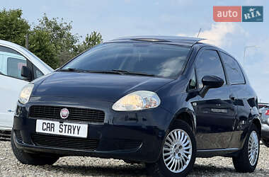 Хэтчбек Fiat Punto 2009 в 