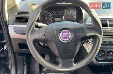 Хэтчбек Fiat Punto 2009 в 