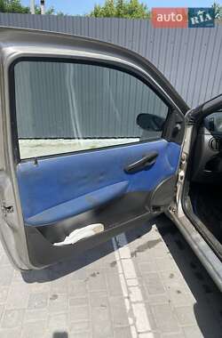 Хэтчбек Fiat Punto 2002 в 