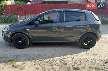 Хэтчбек Fiat Punto 2014 в 