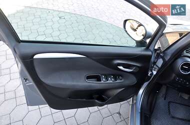 Хэтчбек Fiat Punto 2012 в 