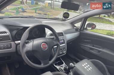 Хэтчбек Fiat Punto 2012 в 