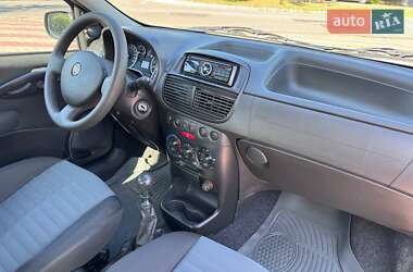 Хэтчбек Fiat Punto 2010 в 
