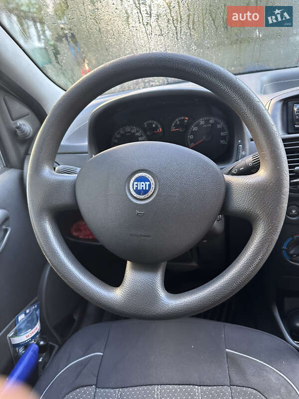 Хэтчбек Fiat Punto 2007 в Киеве