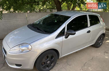 Хэтчбек Fiat Punto 2013 в 