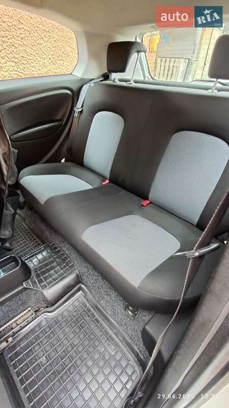 Хэтчбек Fiat Punto 2011 в Мукачево фото 5 Хэтчбек Fiat Punto 2011 в Мукачево