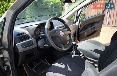 Хэтчбек Fiat Punto 2008 в 