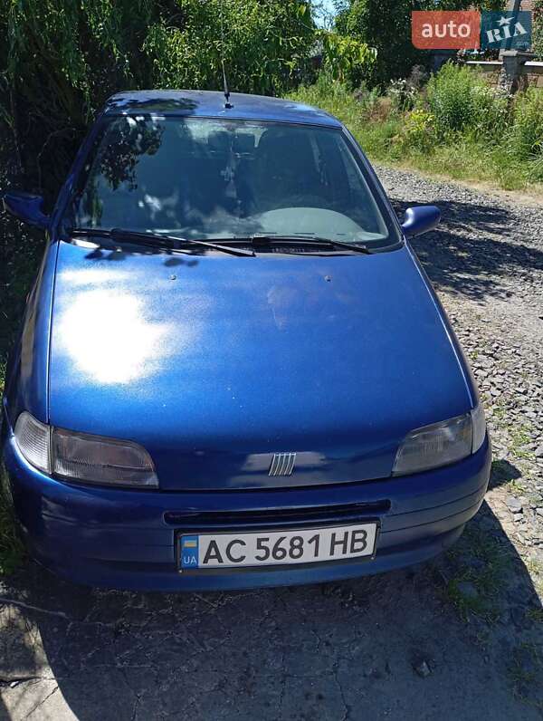 Хэтчбек Fiat Punto 1995 в Луцке