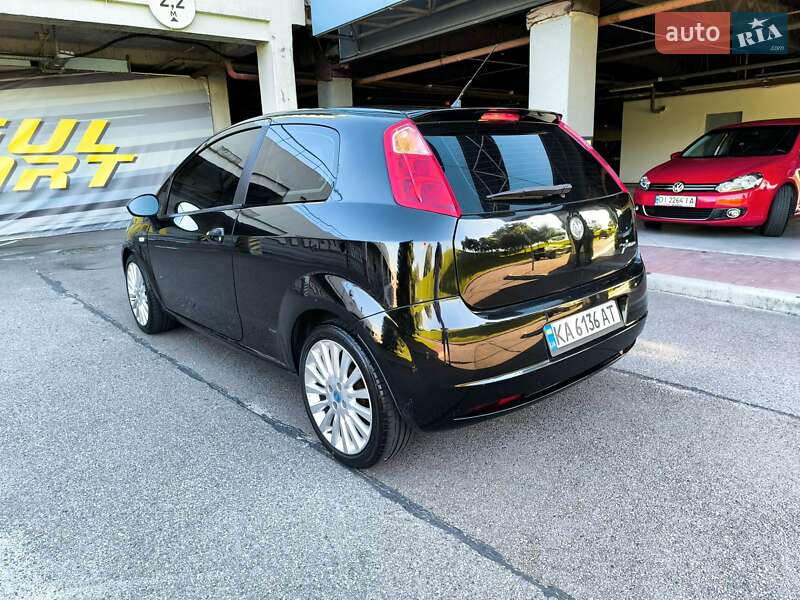 Хэтчбек Fiat Punto 2006 в Киеве