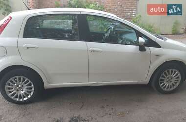 Хэтчбек Fiat Punto 2009 в 