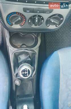 Хэтчбек Fiat Punto 2009 в 