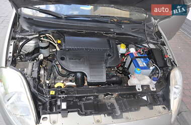 Хетчбек Fiat Punto 2007 в 