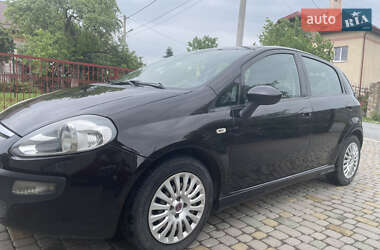 Хэтчбек Fiat Punto 2010 в 