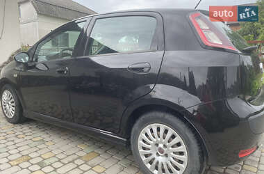 Хэтчбек Fiat Punto 2010 в 
