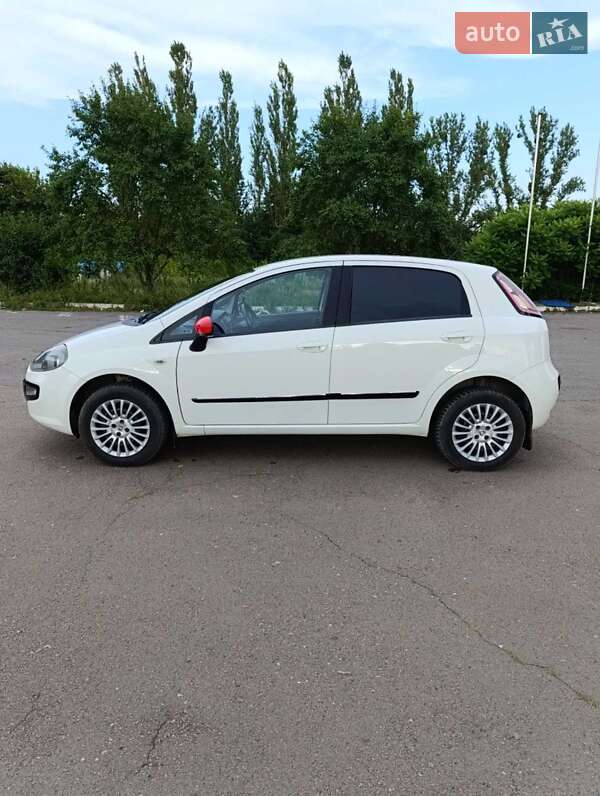 Хэтчбек Fiat Punto 2011 в Дубно фото 10 Хэтчбек Fiat Punto 2011 в Дубно