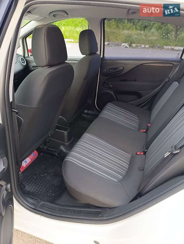 Хэтчбек Fiat Punto 2011 в Дубно фото 15 Хэтчбек Fiat Punto 2011 в Дубно