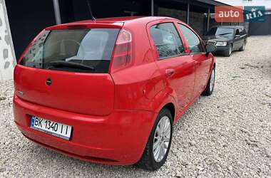 Хэтчбек Fiat Punto 2007 в 