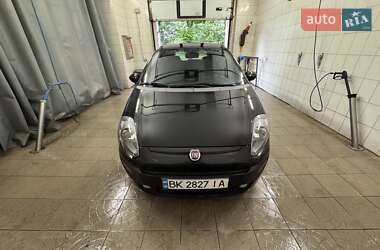 Хэтчбек Fiat Punto 2009 в 