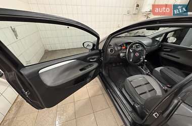 Хэтчбек Fiat Punto 2009 в 