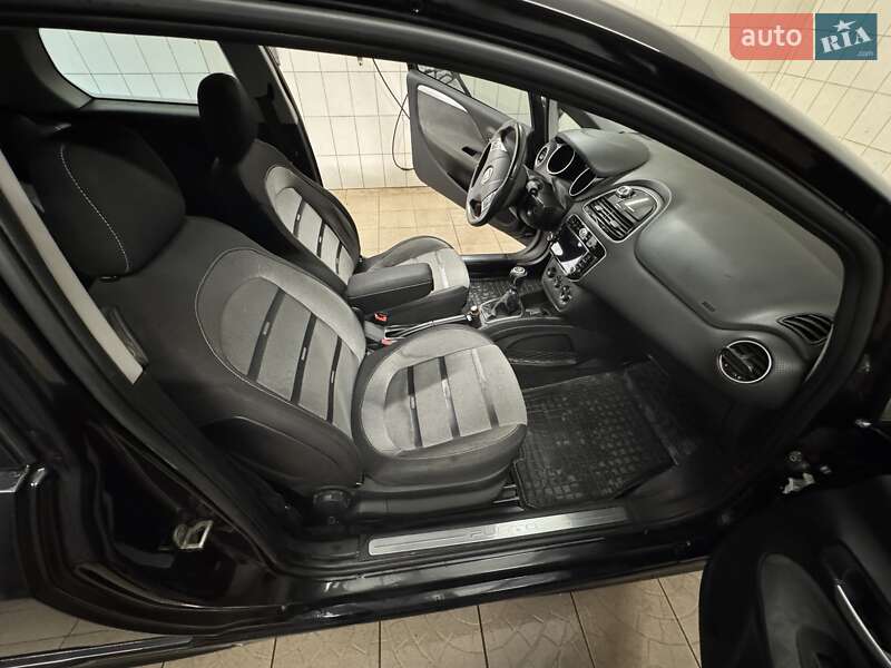 Хетчбек Fiat Punto 2009 в Рівному