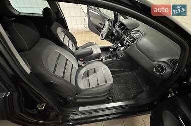 Хэтчбек Fiat Punto 2009 в 