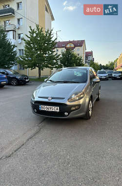 Хэтчбек Fiat Punto 2011 в 