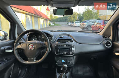 Хэтчбек Fiat Punto 2011 в 