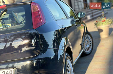 Хэтчбек Fiat Punto 2009 в 