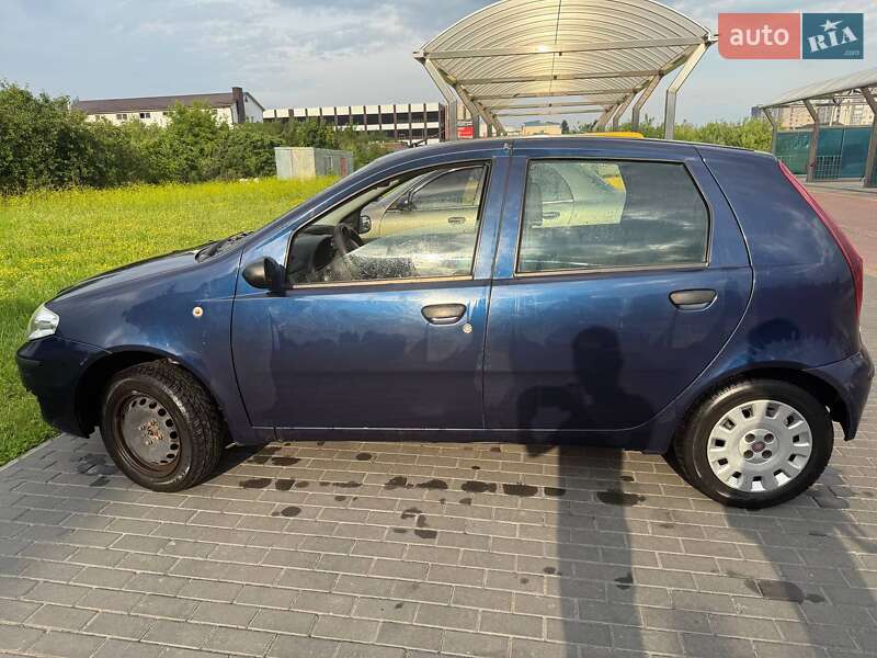 Хэтчбек Fiat Punto 2008 в 