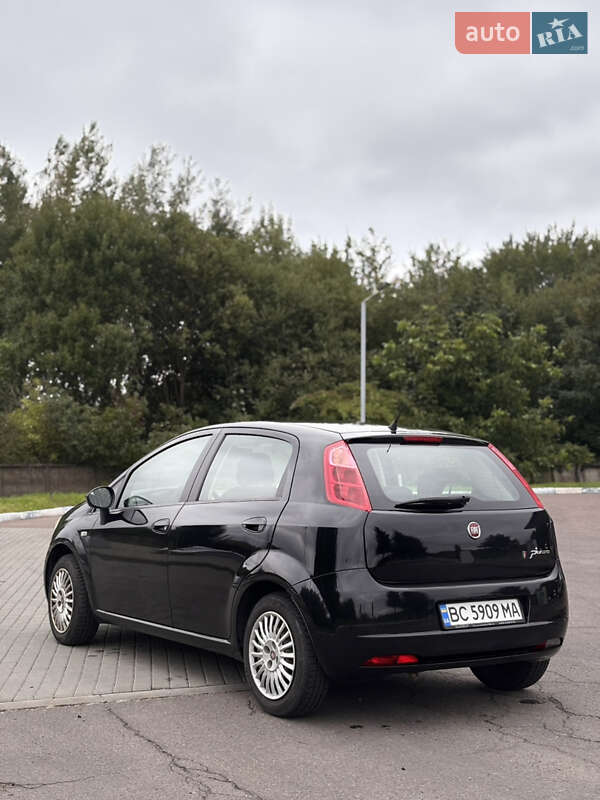 Хэтчбек Fiat Punto 2008 в Стрые