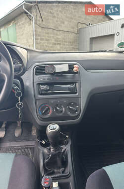 Хэтчбек Fiat Punto 2008 в 